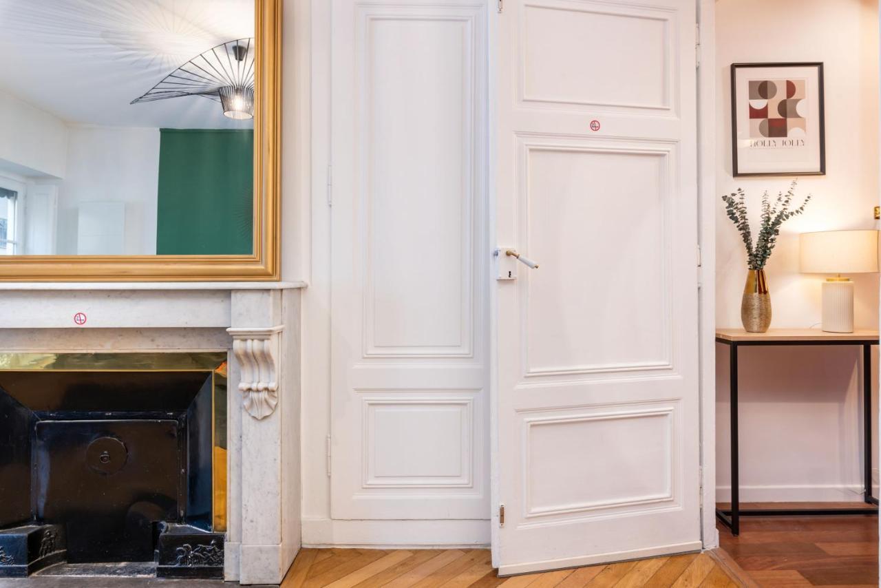 Le Savoir Lione Esterno foto